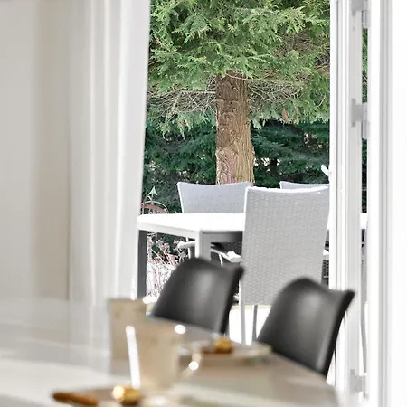 3 Bedroom Stunning In *